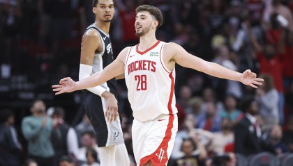 九游下载-申京对阵文班5胜3负 场均20.5分10.5板5.3助VS17.5分11.5板3.4帽